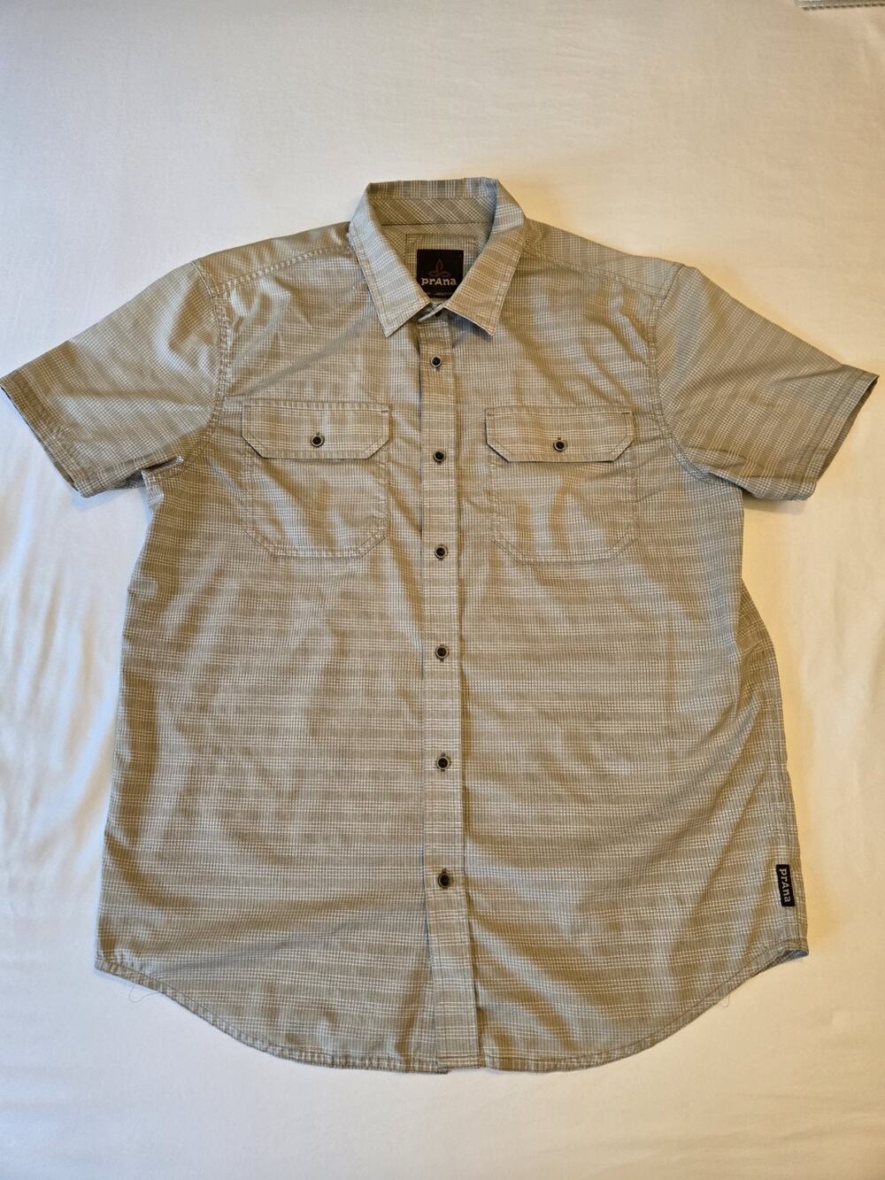 prAna Men's Medium Short Sleeve Button-Up Shirt Tan Check with Pockets